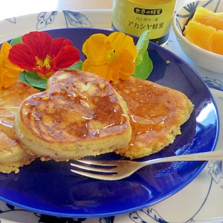 美味しさ抜群 フルーツスムージを使ってホットケーキ レシピ 作り方 By サクラノカタライ 楽天レシピ